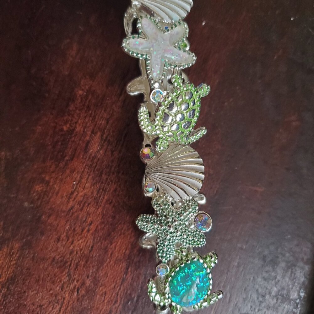 pretty, sparkly, seashore bracelet